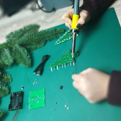 DIY | LED Tannenbaum löten | Weihnachtsdeko Geschenkidee für Technik-Liebhaber | Creative-Material